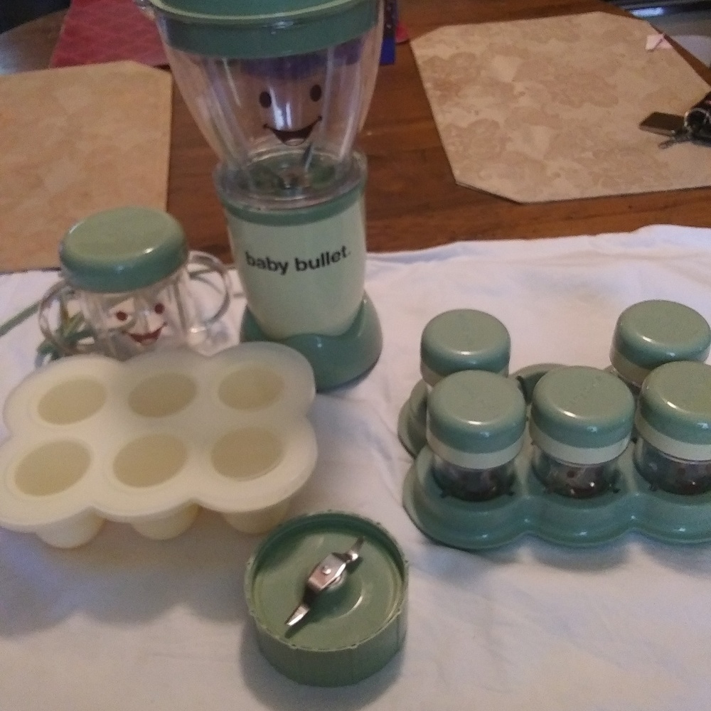 Baby bullet baby food maker